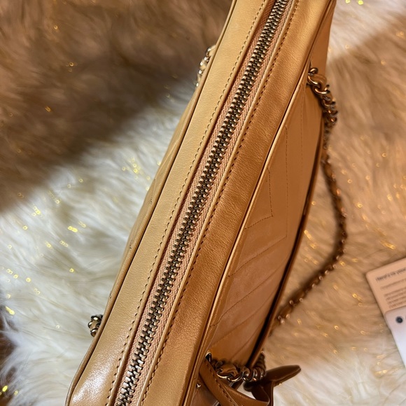 CHANEL Beige V Stitch Lambskin Chain Shoulder Bag Certificate of authentication - Picture 12 of 16